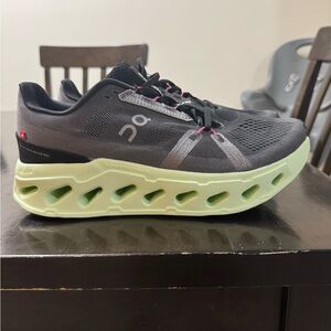 Men’s cloudsurfer next black Lima size 10